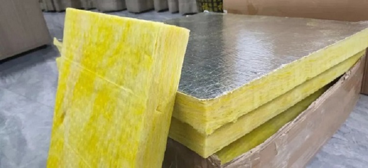 保溫材料廠家耐火等級(jí)講解，玻璃棉卷氈防火嗎?
