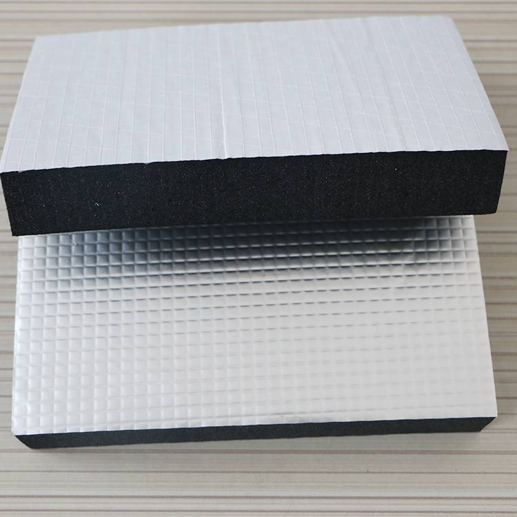 鋁箔橡塑保溫材料有幾個(gè)特點(diǎn)